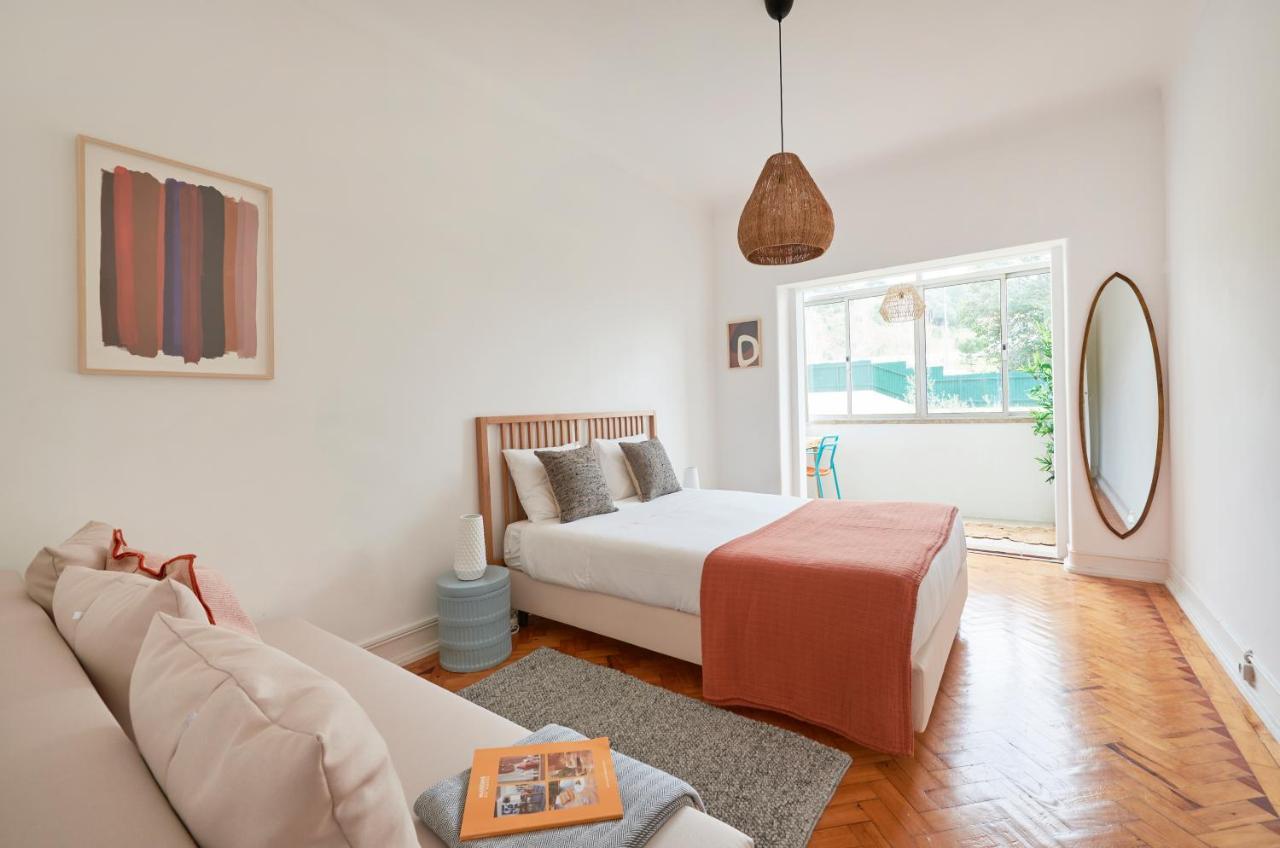 Light-filled & Renovated Apartment, By Timecooler Apartamento Lisboa