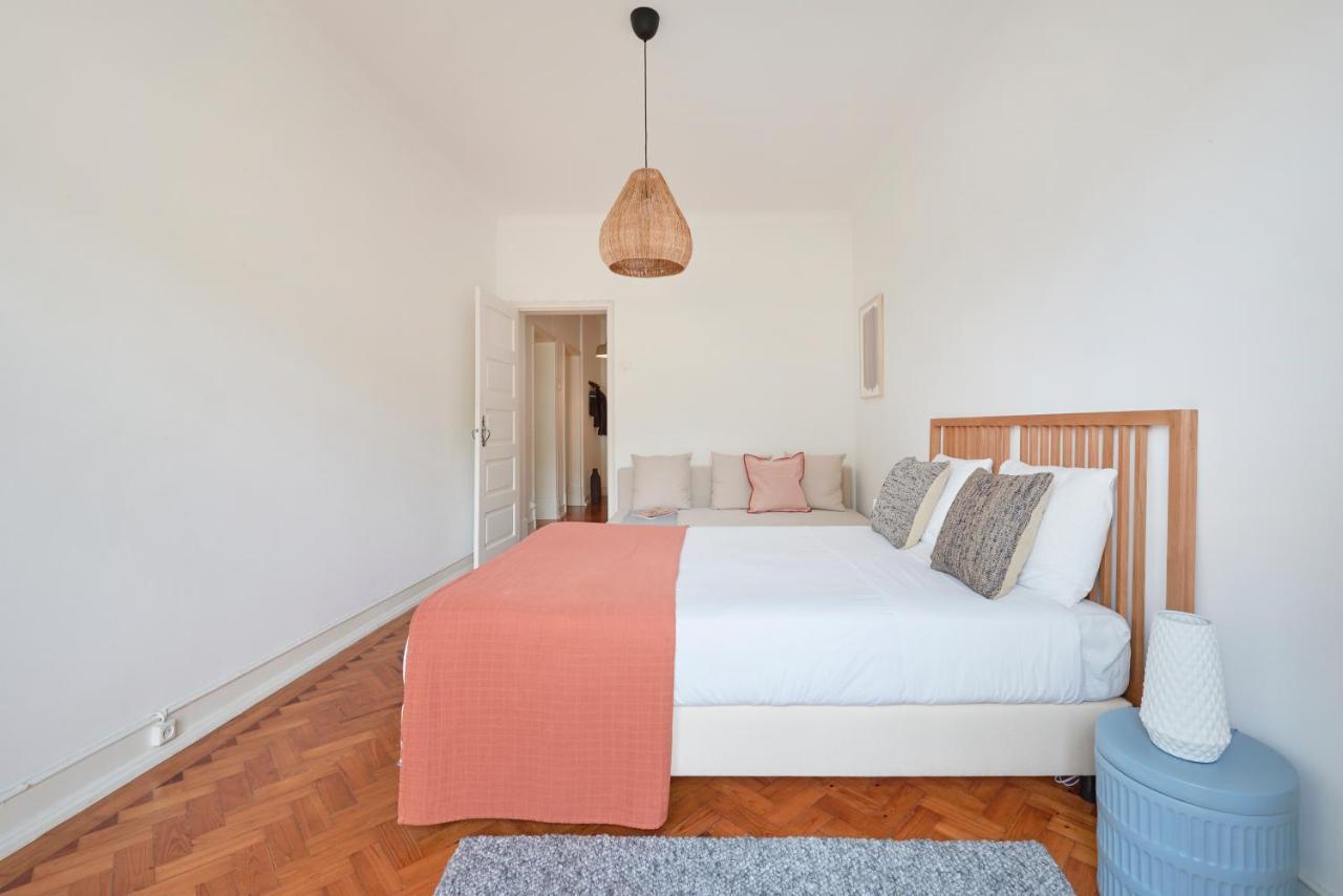 Light-filled & Renovated Apartment, By Timecooler Apartamento