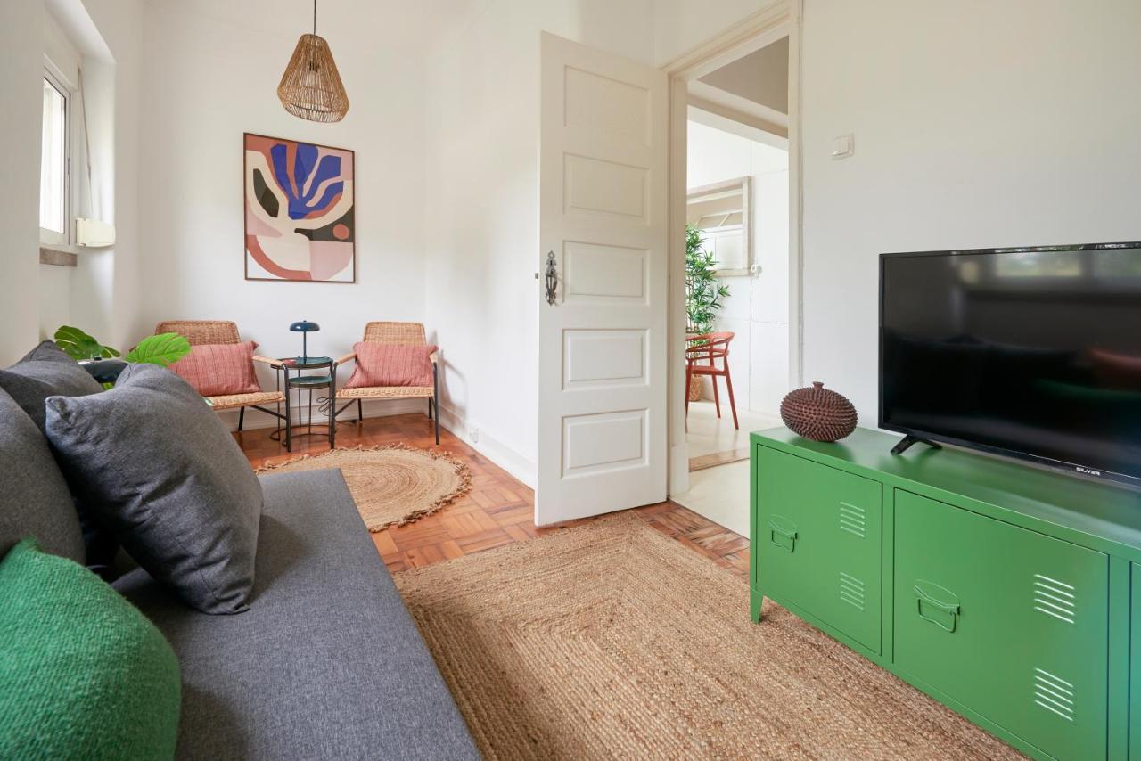 Light-filled & Renovated Apartment, By Timecooler Apartamento
