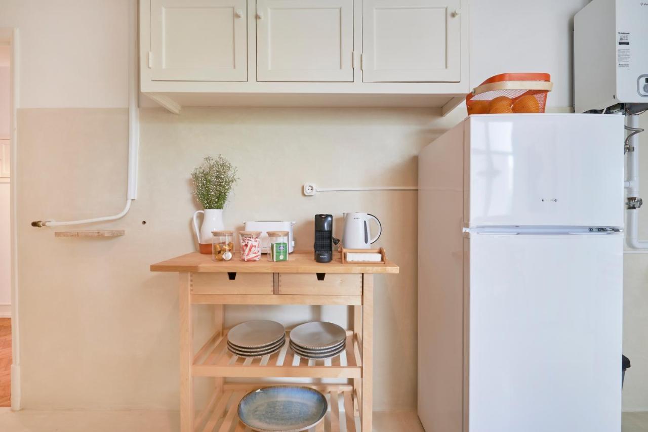 Light-filled & Renovated Apartment, By Timecooler Apartamento
