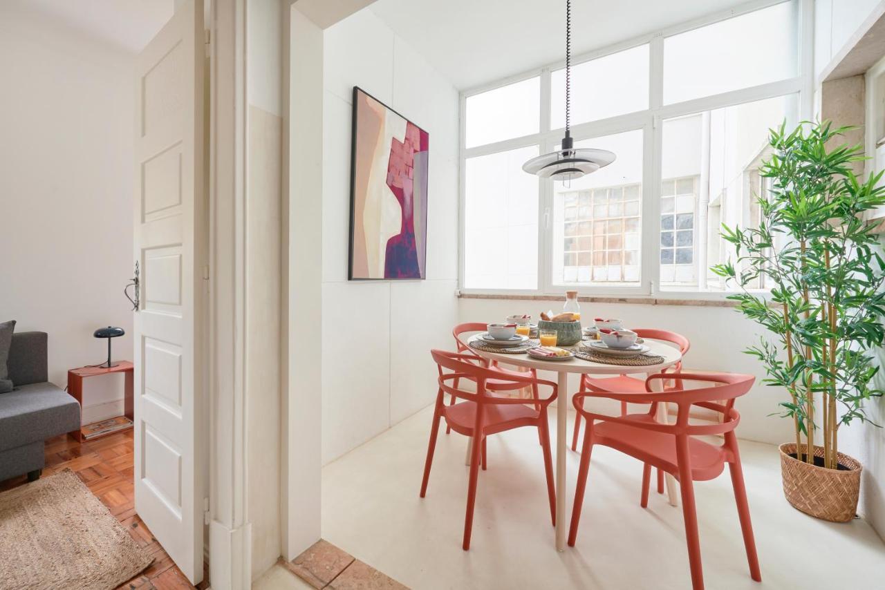 Light-filled & Renovated Apartment, By Timecooler Apartamento